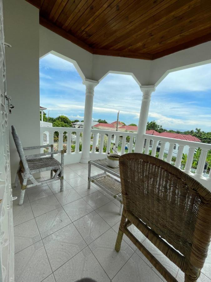 The Retreat Hotel Lyssons Ngoại thất bức ảnh