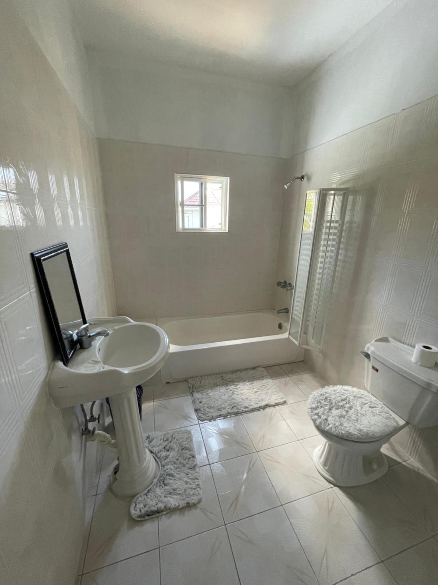 The Retreat Hotel Lyssons Ngoại thất bức ảnh